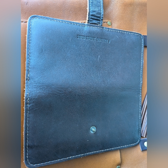 Portland Leather Honey Medium Classic Tote +Bonuses - Picture 14 of 14